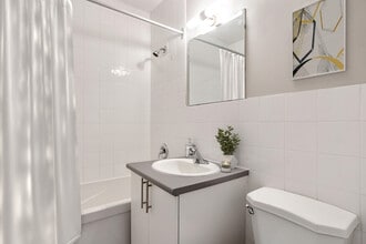 Milepost Manor in Toronto, ON - Building Photo - Building Photo