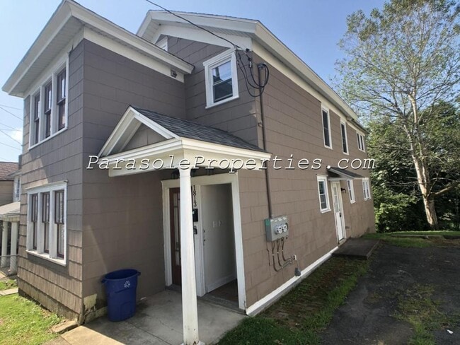 property at 1813 2nd St