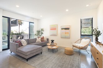 Frame Downtown Culver in Los Angeles, CA - Building Photo - Interior Photo
