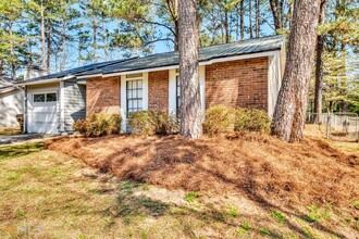 997 Brandon Hill Way in Jonesboro, GA - Building Photo - Building Photo