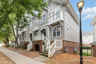 817 W 4th St in Charlotte, NC - Building Photo - Building Photo