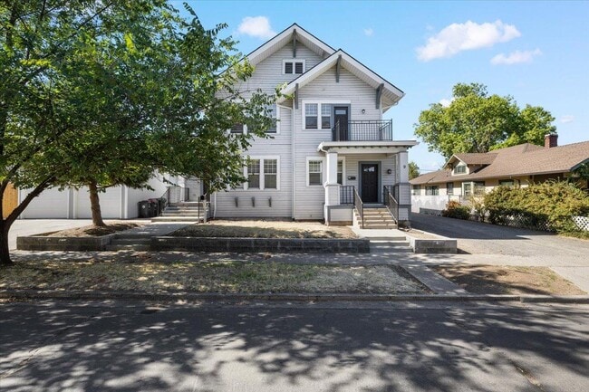 9 Rose Ave in Medford, OR - Building Photo - Building Photo