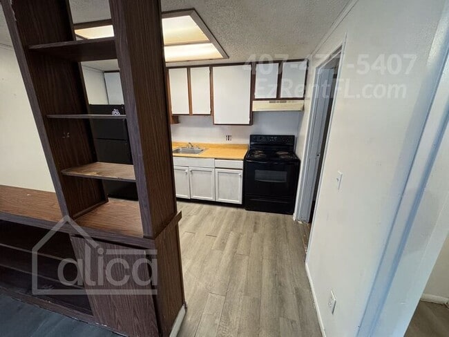 4737 N Pine Hills Rd in Orlando, FL - Building Photo - Building Photo