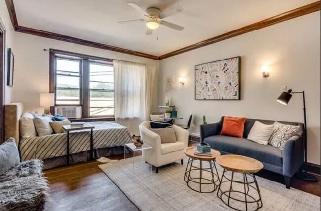 property at 1367 E 53rd St