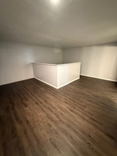 5220 Weber Rd in Corpus Christi, TX - Foto de edificio - Building Photo