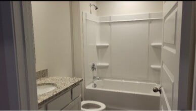 398 Jackson Pt Cir in Huntsville, AL - Building Photo - Building Photo