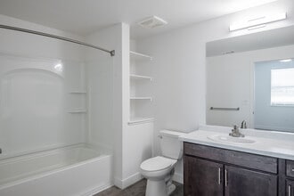 EATON RANCH APARTMENTS in Chico, CA - Building Photo - Building Photo