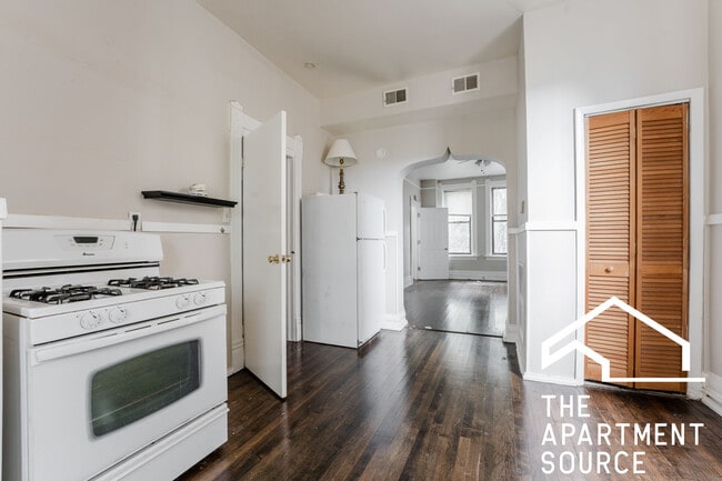 2031 W Moffat St in Chicago, IL - Building Photo - Building Photo