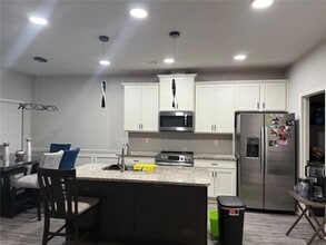 1320 Sugar Glen Ct in Lawrenceville, GA - Building Photo - Building Photo