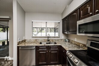 13522 Prestwick Dr in Riverview, FL - Foto de edificio - Building Photo