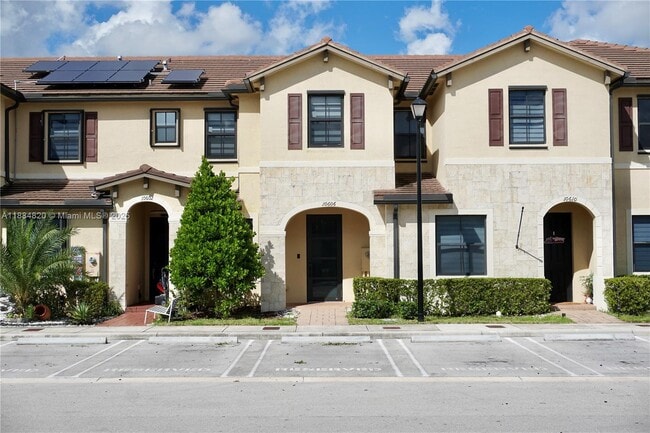 10606 West 33rd Ct