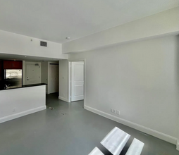 101 E Flagler St, Unit 707 in Miami, FL - Building Photo - Building Photo