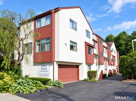 15 1st St in Stamford, CT - Building Photo