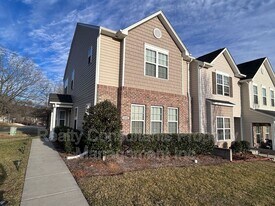 482 Sandybrooke Dr in High Point, NC - Building Photo
