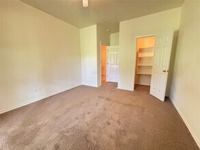 2455 Montgomery Rd in Huntsville, TX - Building Photo - Building Photo