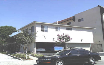 237 W Verdugo Ave in Burbank, CA - Building Photo - Building Photo