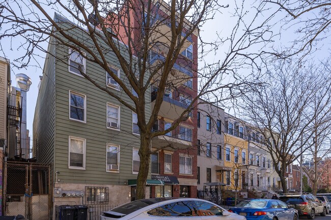 150 Java St in Brooklyn, NY - Building Photo - Building Photo
