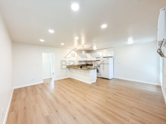 5611 Fulcher Ave, Unit 18