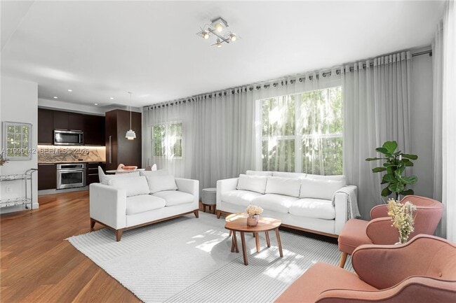 927 Euclid Ave in Miami Beach, FL - Building Photo - Building Photo