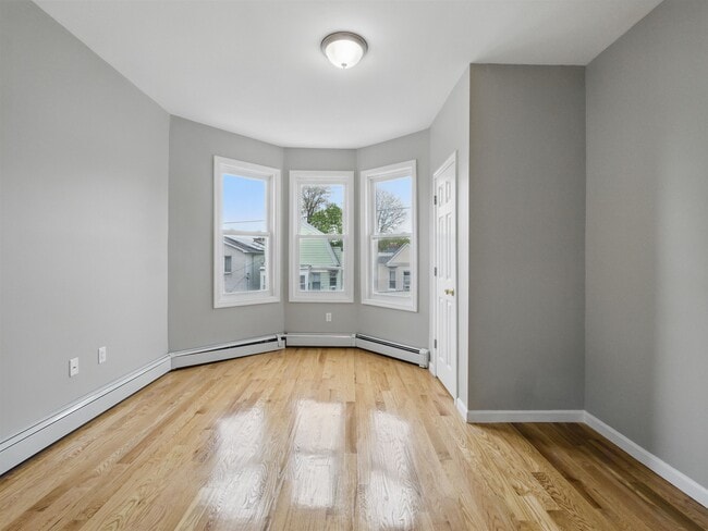 71 Clarke Ave in Jersey City, NJ - Building Photo - Building Photo