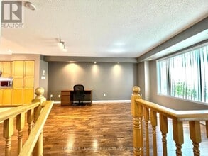 3015-3015 Destination Dr in Mississauga, ON - Building Photo - Building Photo