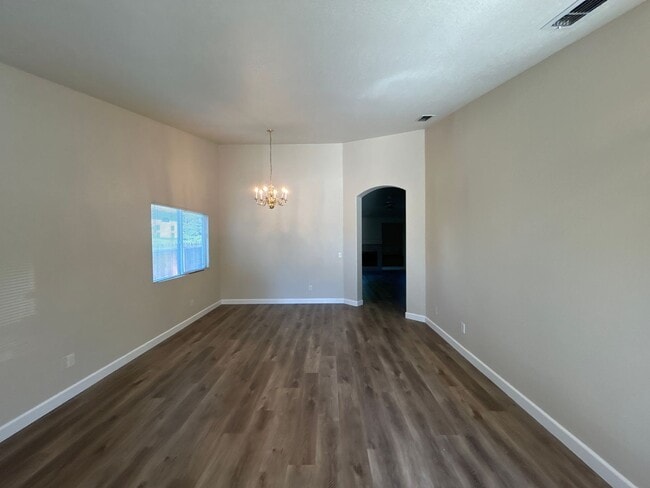 6101 Travo Way in Elk Grove, CA - Building Photo - Building Photo