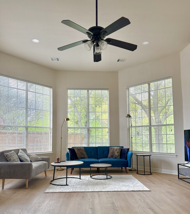 9383 Santa Fe Trail in Frisco, TX - Building Photo - Building Photo