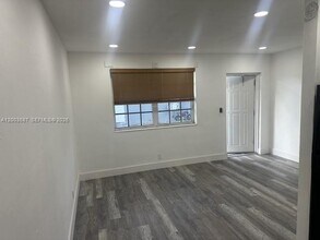 631 NW 11th Ave in Fort Lauderdale, FL - Building Photo - Building Photo