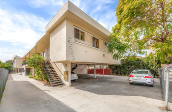 5522 Lexington Ave in Los Angeles, CA - Building Photo - Building Photo