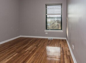 6137 S Indiana Ave in Chicago, IL - Building Photo - Building Photo