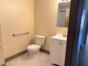 44 Alden St in Hartford, CT - Building Photo - Building Photo