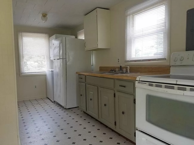 1800 Whipple Dr in Blacksburg, VA - Building Photo - Building Photo