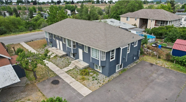 2308 E South Riverton Ave in Spokane, WA - Building Photo - Building Photo