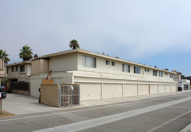 5246 Driftwood St in Oxnard, CA - Building Photo - Building Photo