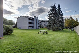 1605 Sitka St in Anchorage, AK - Building Photo - Building Photo
