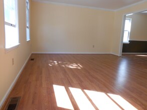 140 Eaton Dr in Wayne, PA - Building Photo - Building Photo
