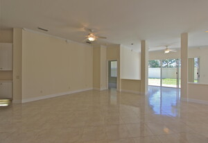 252 Sussex Cir in Jupiter, FL - Foto de edificio - Building Photo