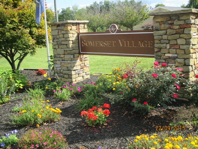 Somerset Village in Somerset, KY - Foto de edificio - Building Photo