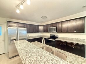 2605 Bapaume Ave in Norfolk, VA - Building Photo - Building Photo