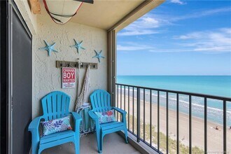 10310 S Ocean Dr, Unit PH in Jensen Beach, FL - Building Photo - Building Photo