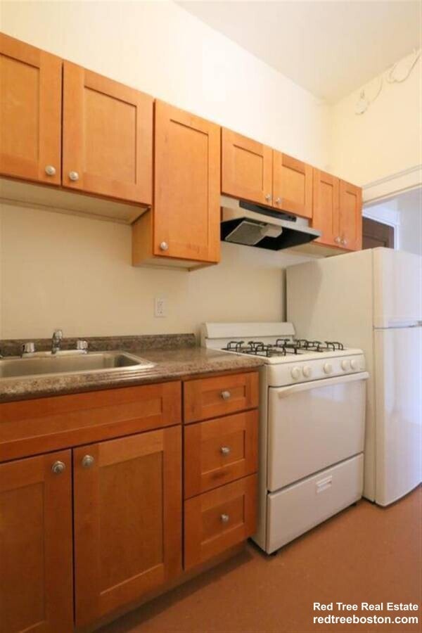 2 Ware St in Cambridge, MA - Building Photo - Building Photo