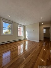 312 Tappan St, Unit 6 in Brookline, MA - Building Photo - Building Photo