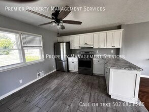 122 Winchester Dr in Mount Washington, KY - Building Photo - Building Photo