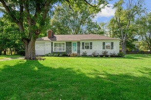 9511 McCauly Rd in West Chester Township, OH - Building Photo