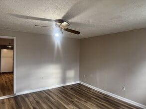 1604 Alton Rd in Lawrenceburg, KY - Building Photo - Building Photo