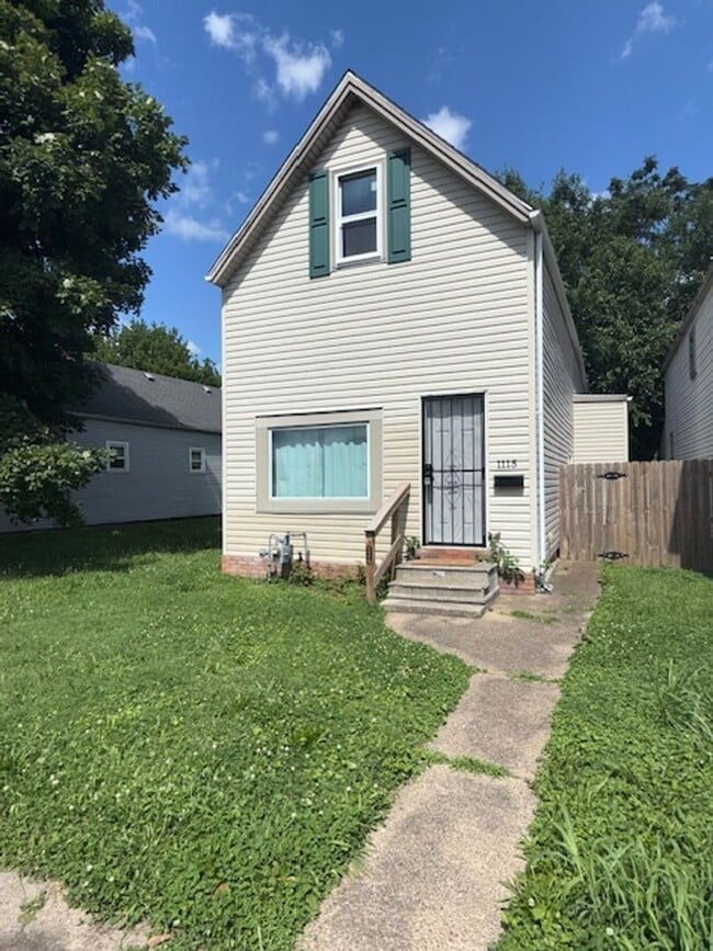 property at 1115 N Elliott St