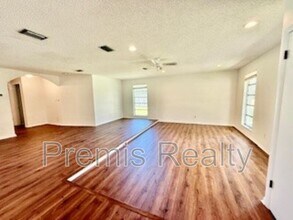 1770 Braxton Bragg Ln in Clearwater, FL - Building Photo - Building Photo