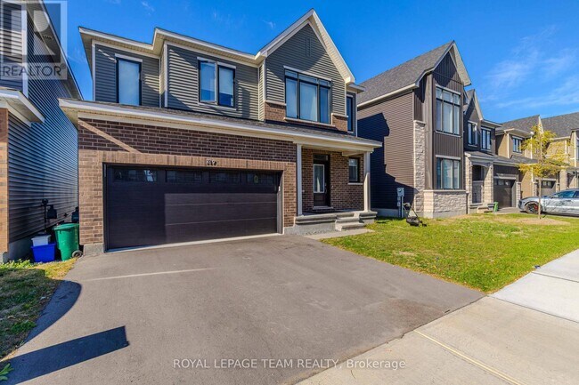 749 Eminence St in Ottawa, ON - Building Photo - Building Photo