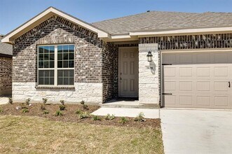 2028 Gill Star Dr in Haslet, TX - Building Photo - Building Photo