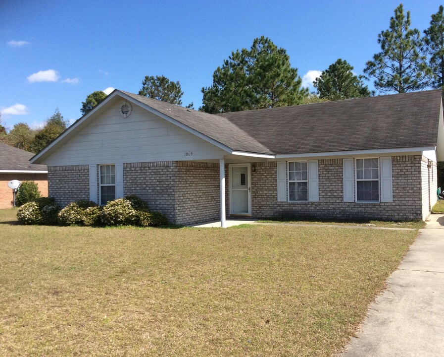 1069 Cassidy Ln in Hinesville, GA - Building Photo